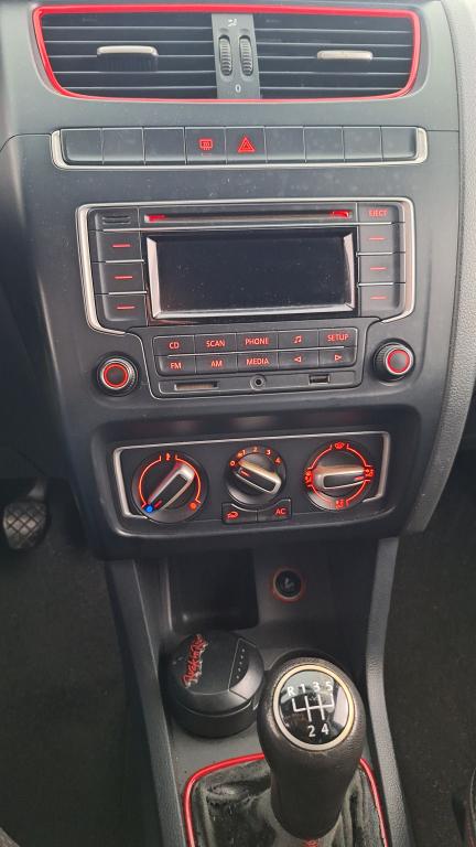 VOLKSWAGEN Fox - Foto