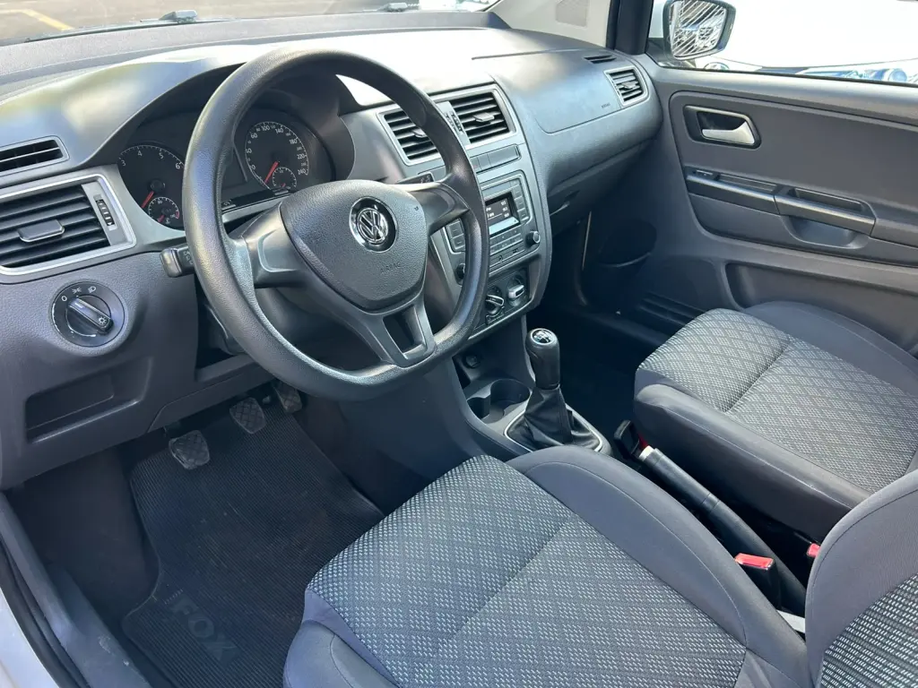 VOLKSWAGEN Fox - Foto