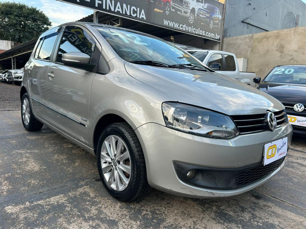 VOLKSWAGEN Fox - Foto