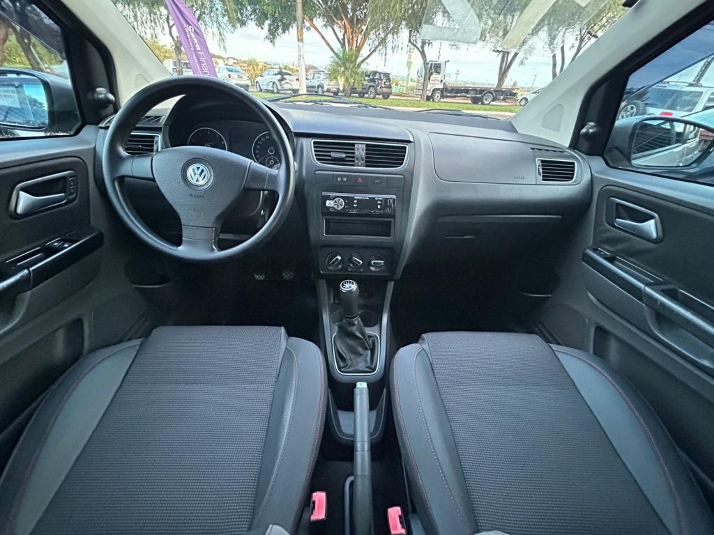 VOLKSWAGEN Fox - Foto
