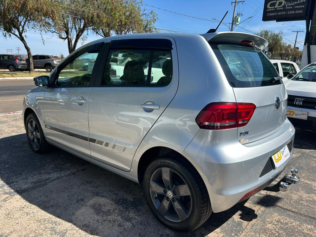VOLKSWAGEN Fox - Foto