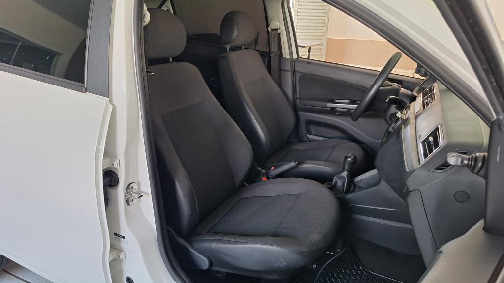 VOLKSWAGEN Gol - Foto