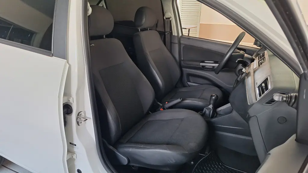VOLKSWAGEN Gol - Foto