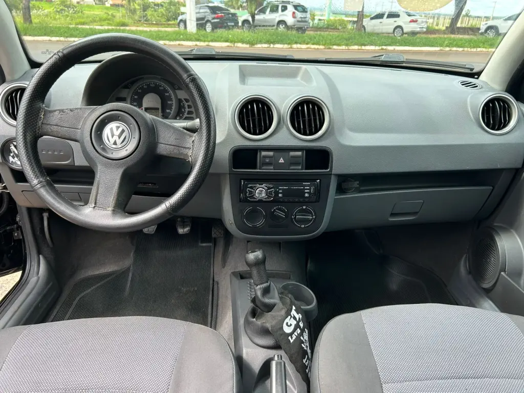 VOLKSWAGEN Gol - Foto