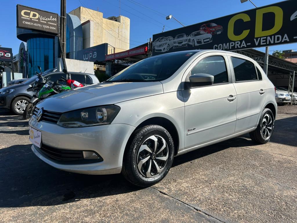 VOLKSWAGEN Gol
