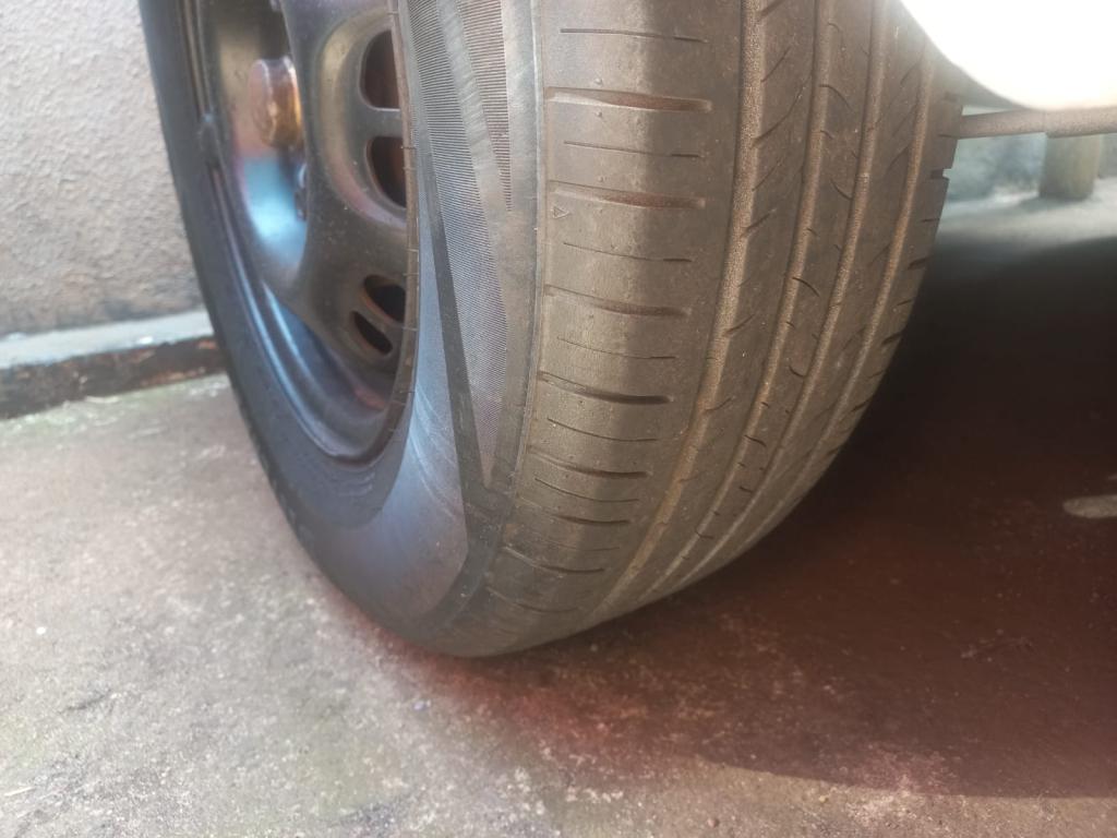 VOLKSWAGEN Gol - Foto