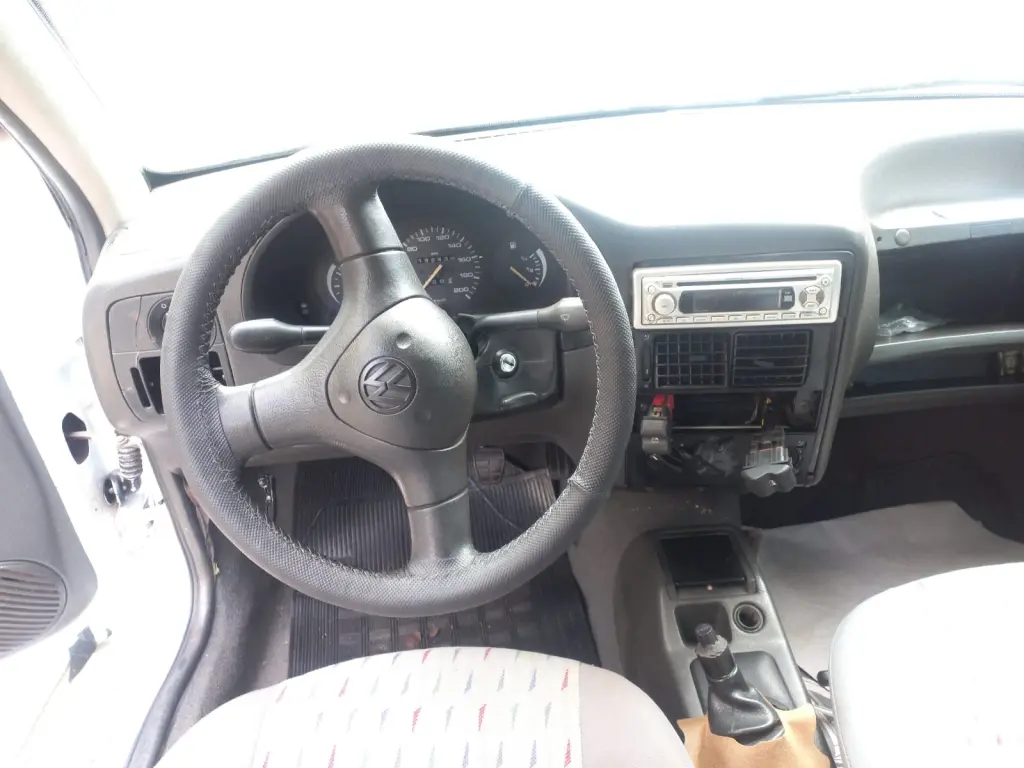 VOLKSWAGEN Gol - Foto