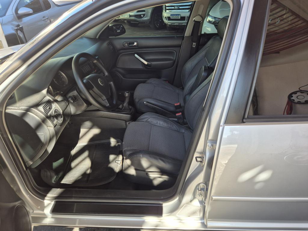 VOLKSWAGEN Golf - Foto