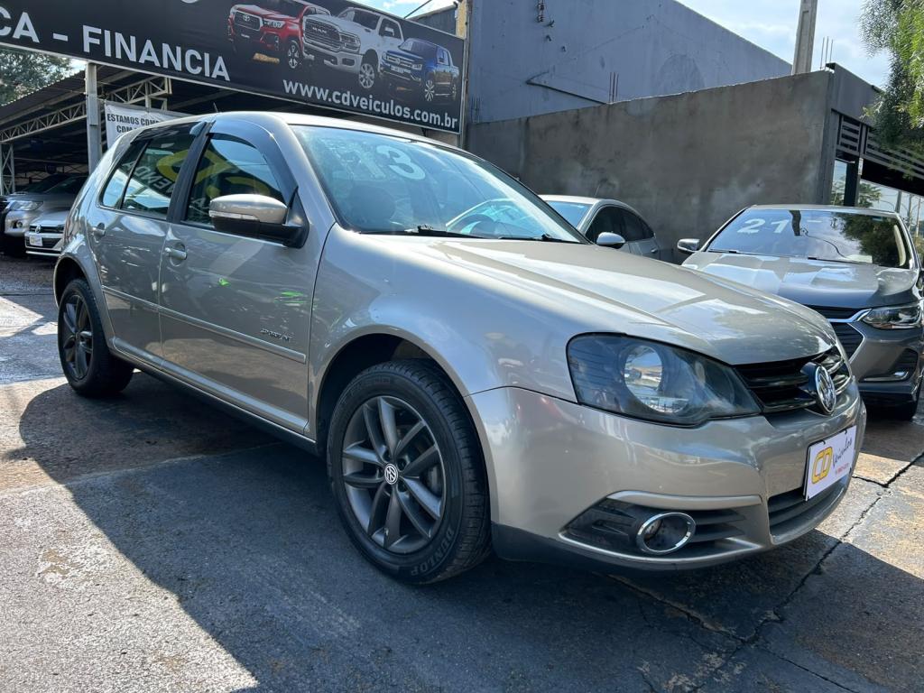 VOLKSWAGEN Golf - Foto