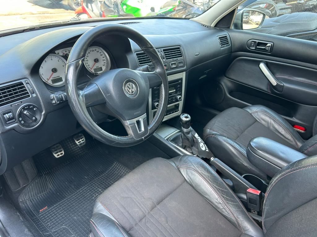 VOLKSWAGEN Golf - Foto