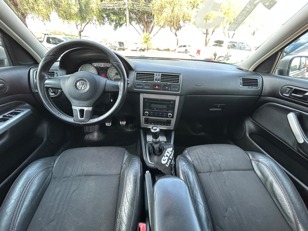 VOLKSWAGEN Golf - Foto