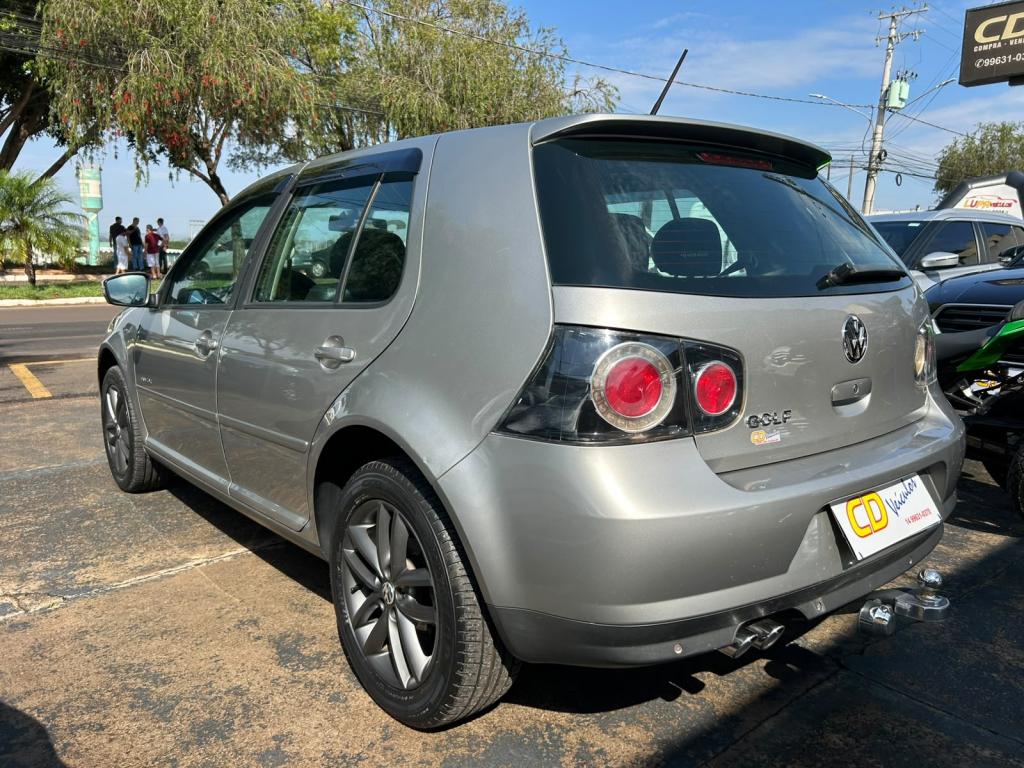 VOLKSWAGEN Golf - Foto