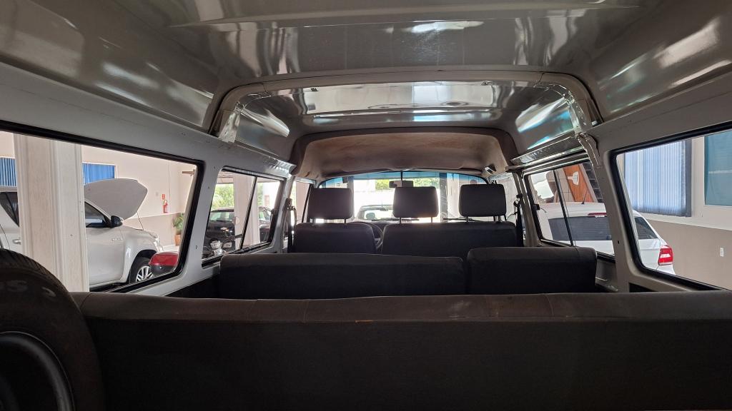 VOLKSWAGEN Kombi - Foto