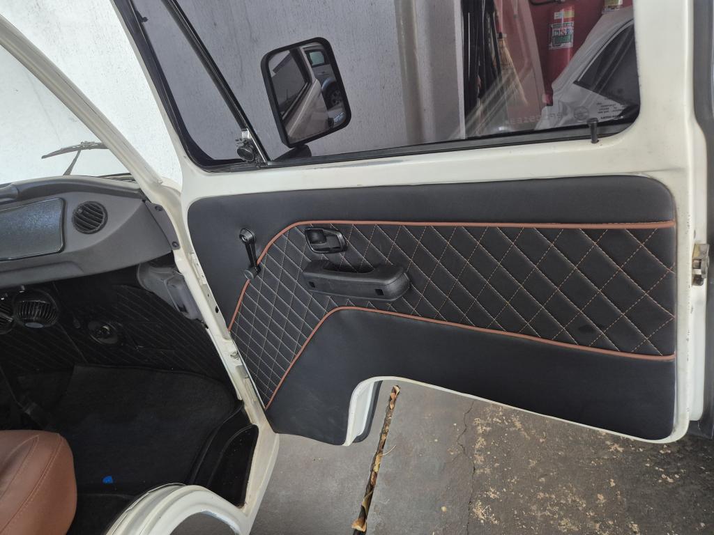 VOLKSWAGEN Kombi - Foto