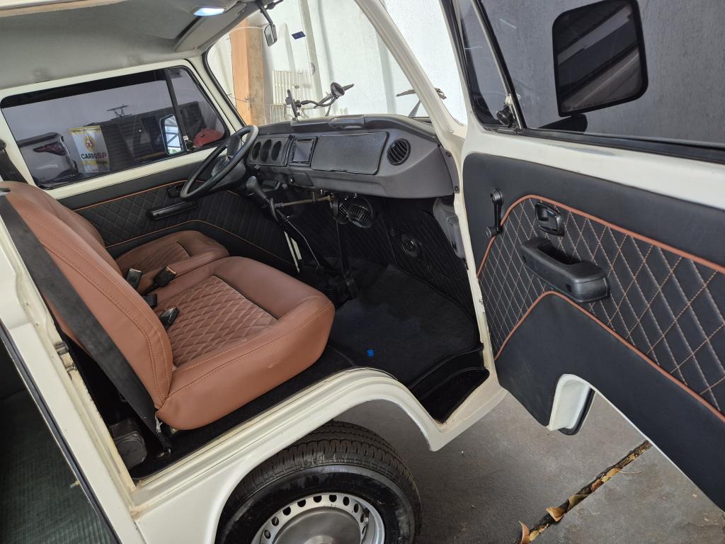 VOLKSWAGEN Kombi - Foto