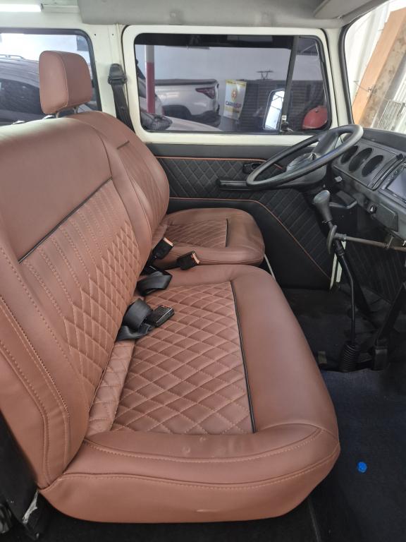 VOLKSWAGEN Kombi - Foto