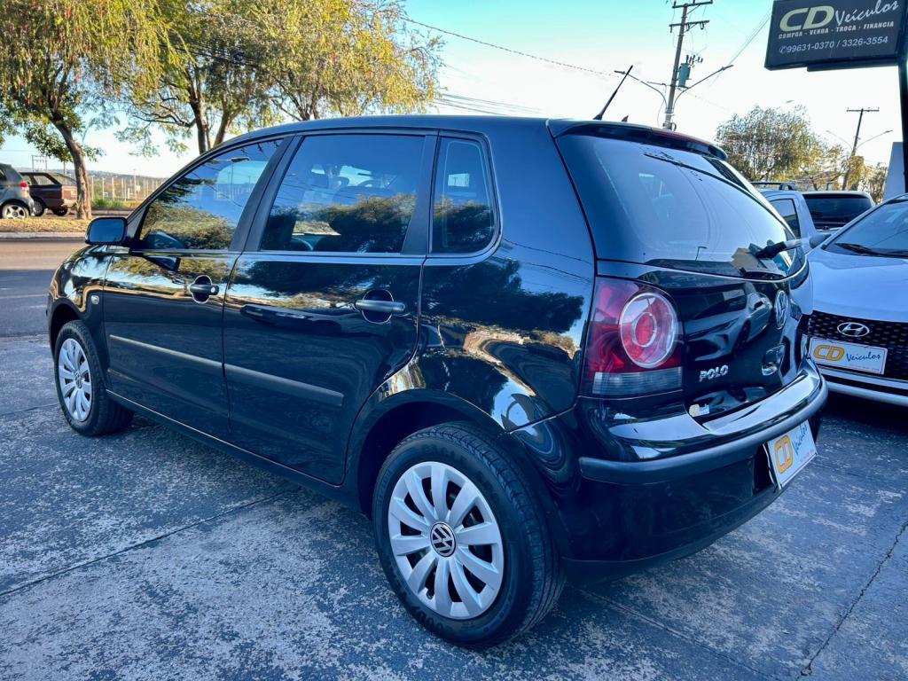 VOLKSWAGEN Polo Hatch - Foto