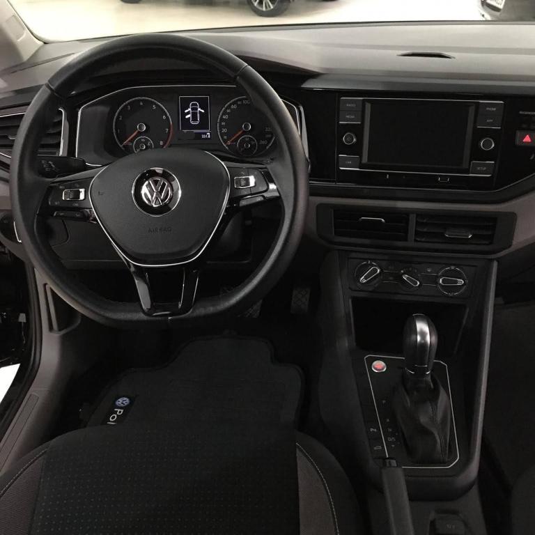 VOLKSWAGEN Polo Hatch - Foto