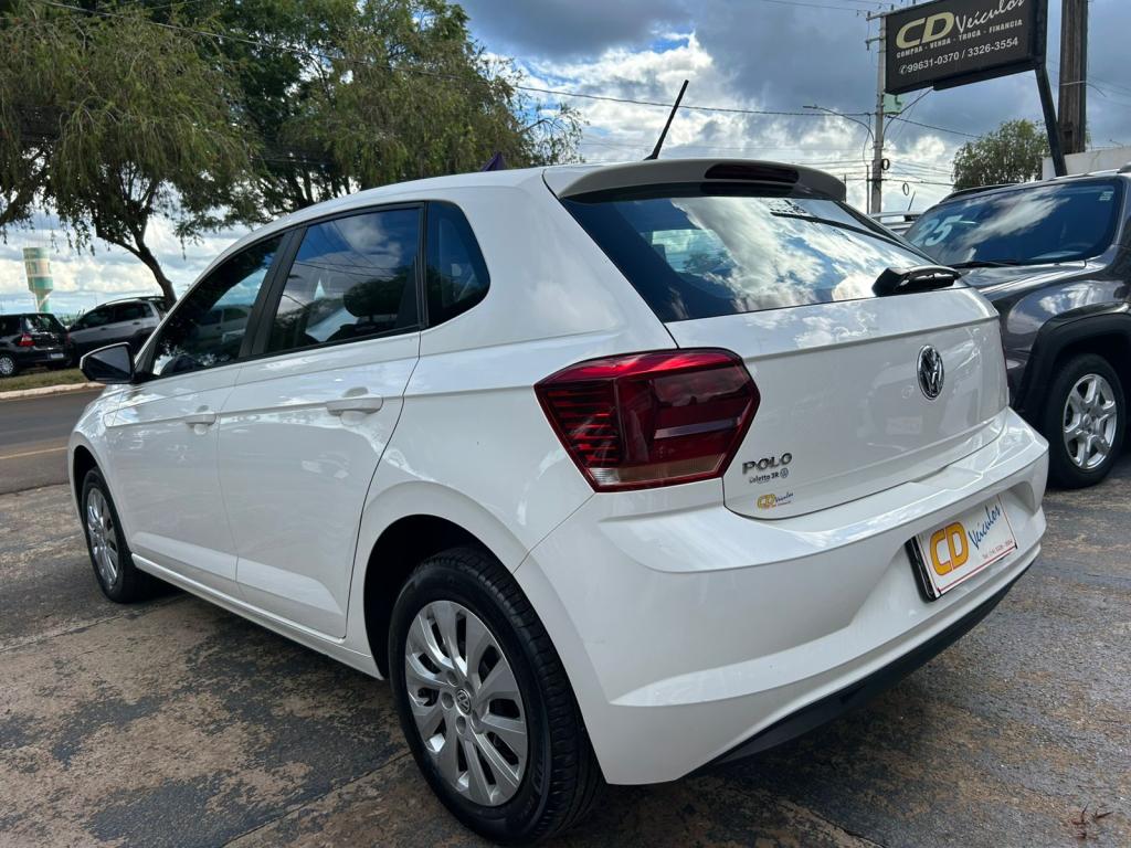 VOLKSWAGEN Polo Hatch - Foto