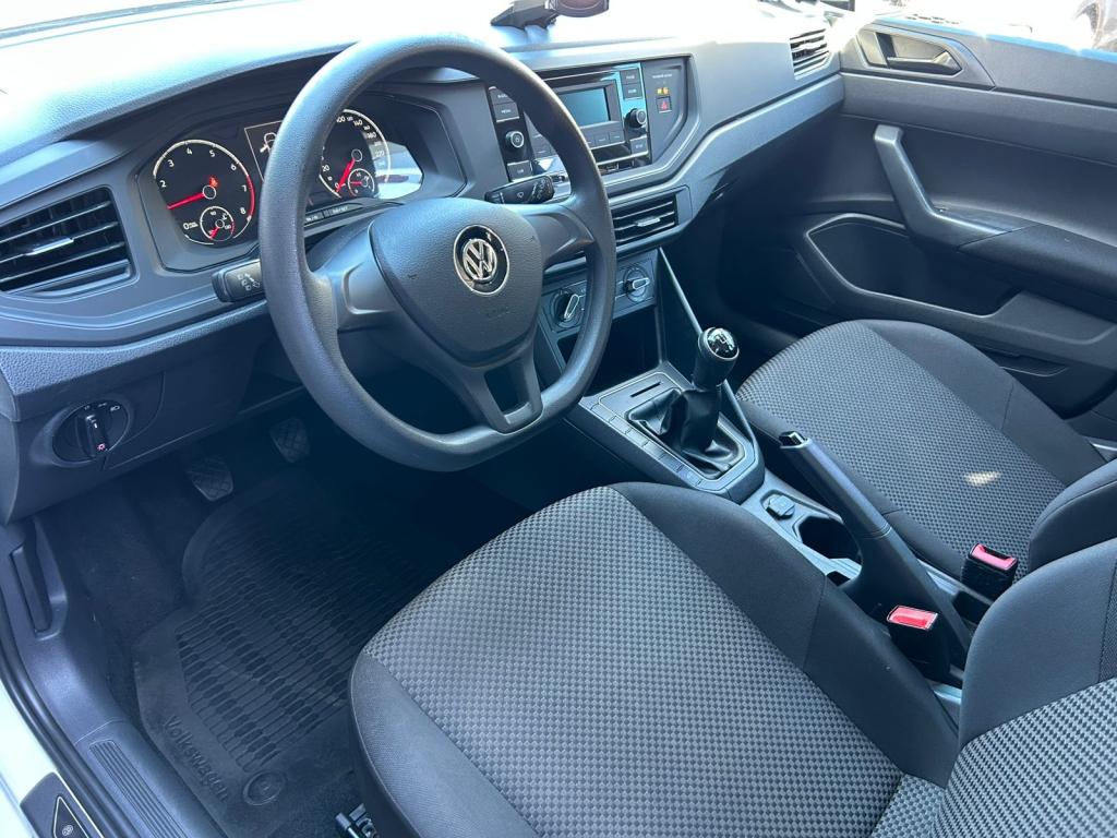 VOLKSWAGEN Polo Hatch - Foto