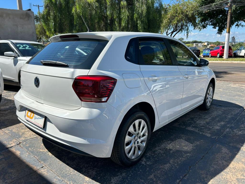 VOLKSWAGEN Polo Hatch - Foto
