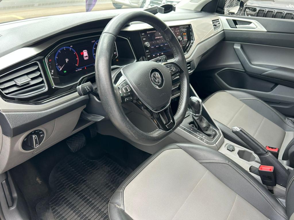 VOLKSWAGEN Polo Hatch - Foto