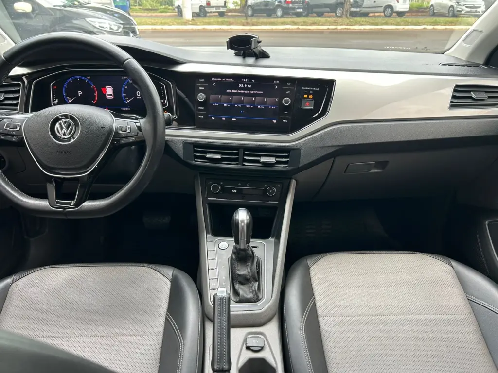 VOLKSWAGEN Polo Hatch - Foto