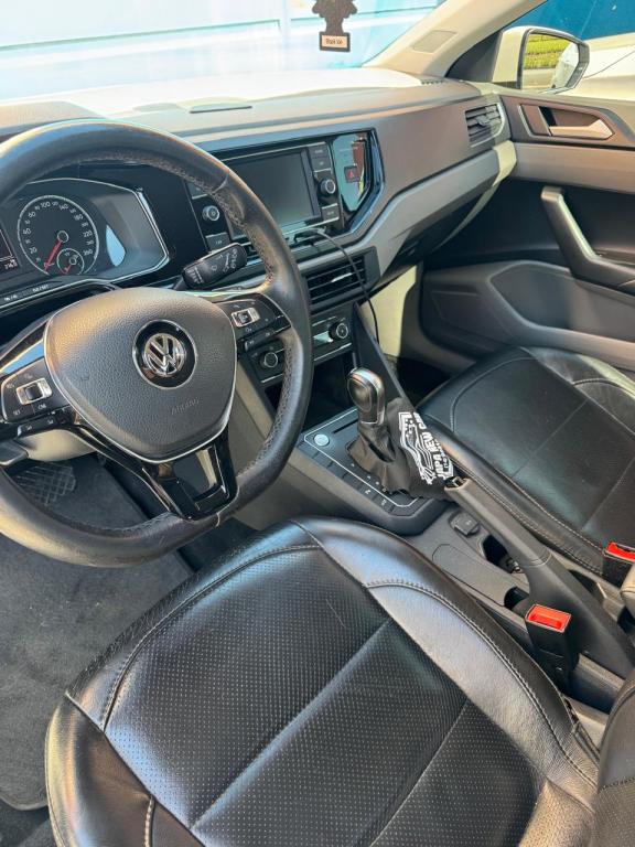 VOLKSWAGEN Polo Hatch - Foto