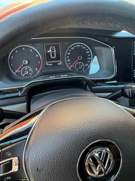 VOLKSWAGEN Polo Hatch - Foto