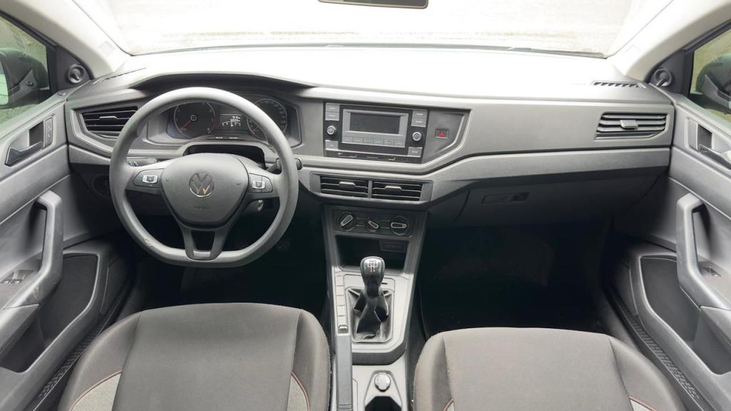 VOLKSWAGEN Polo Hatch - Foto