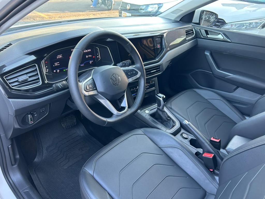 VOLKSWAGEN Polo Hatch - Foto