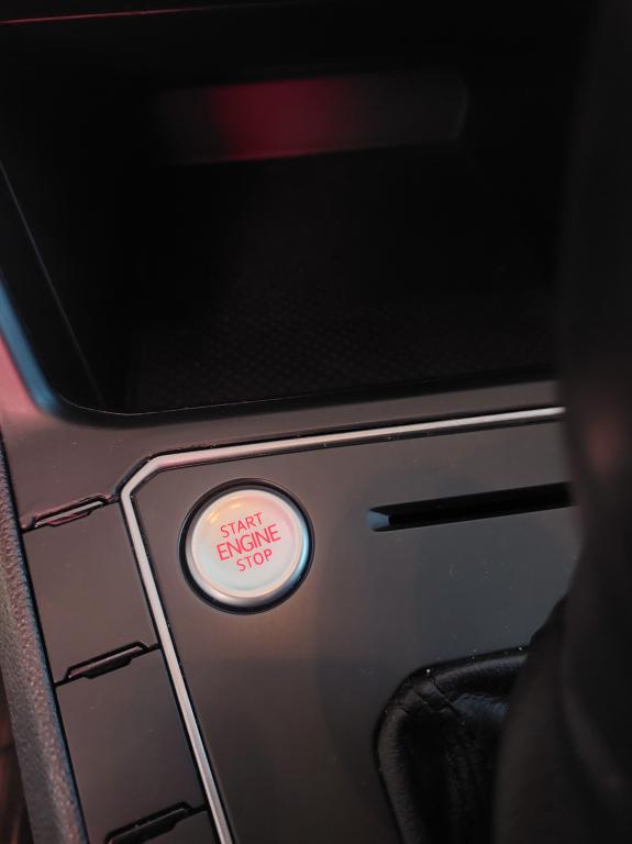VOLKSWAGEN Polo Hatch - Foto