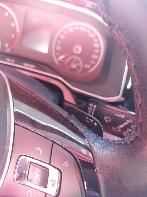 VOLKSWAGEN Polo Hatch - Foto