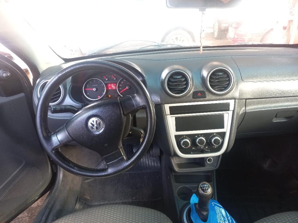 VOLKSWAGEN Saveiro - Foto