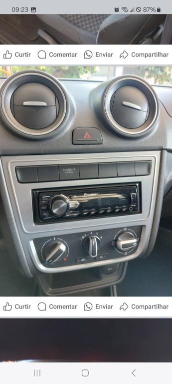 VOLKSWAGEN Saveiro - Foto