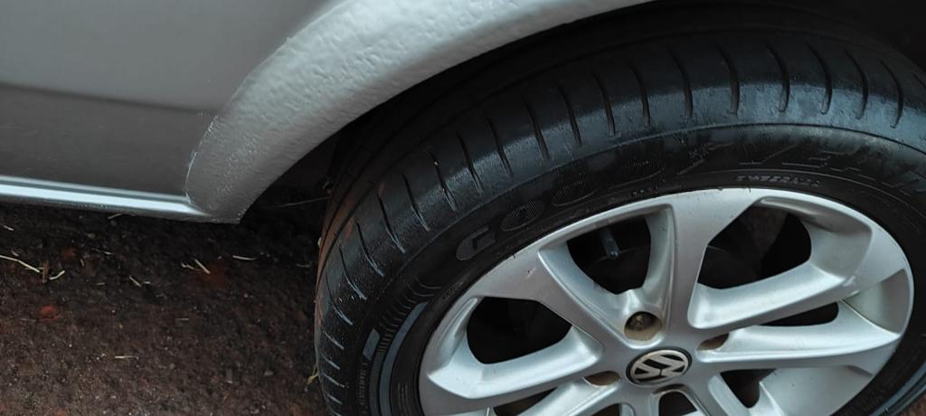 VOLKSWAGEN Saveiro - Foto