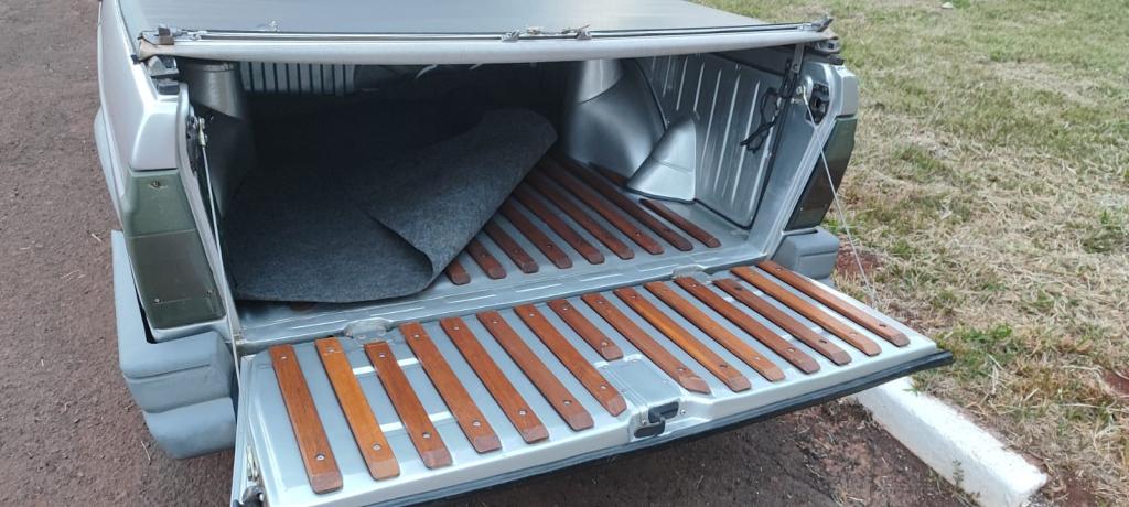 VOLKSWAGEN Saveiro - Foto