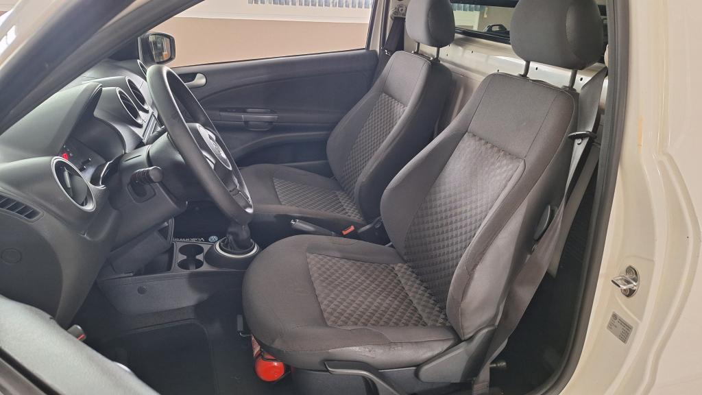 VOLKSWAGEN Saveiro - Foto