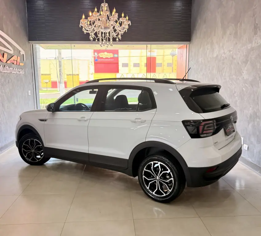 VOLKSWAGEN T-Cross - Foto