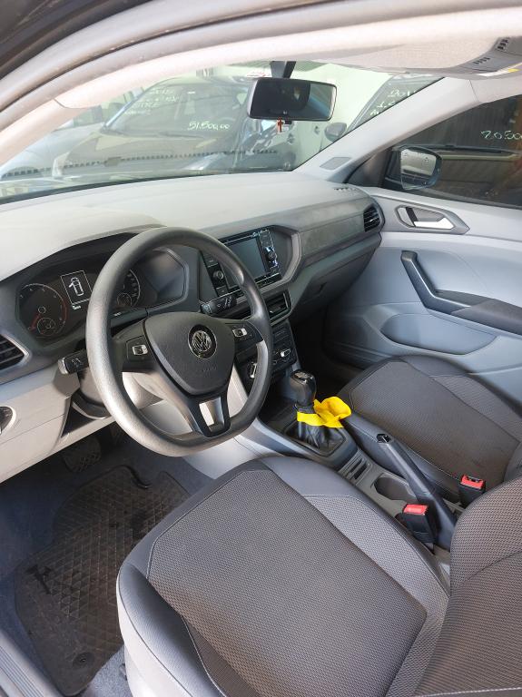 VOLKSWAGEN T-Cross - Foto