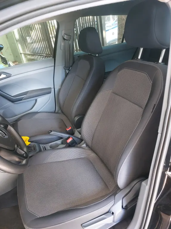 VOLKSWAGEN T-Cross - Foto