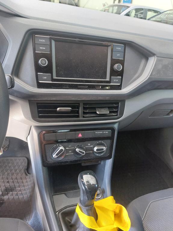 VOLKSWAGEN T-Cross - Foto