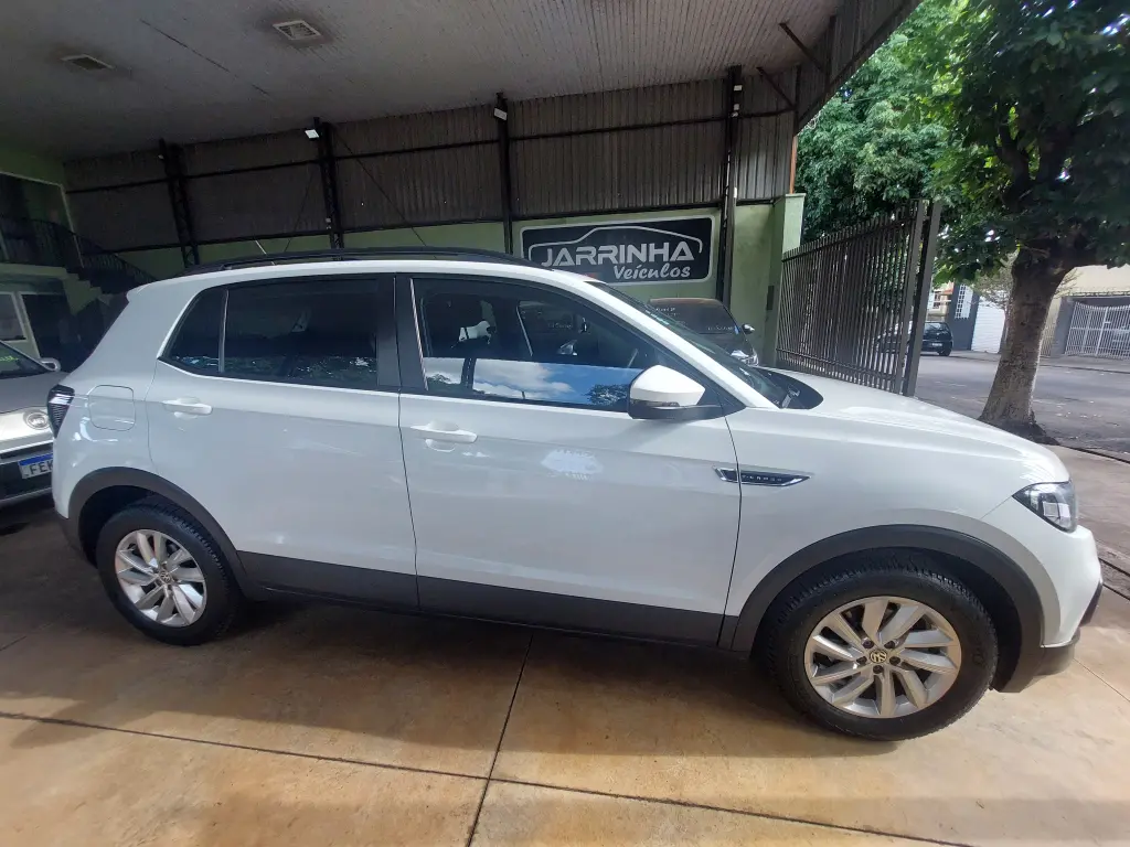 VOLKSWAGEN T-Cross - Foto