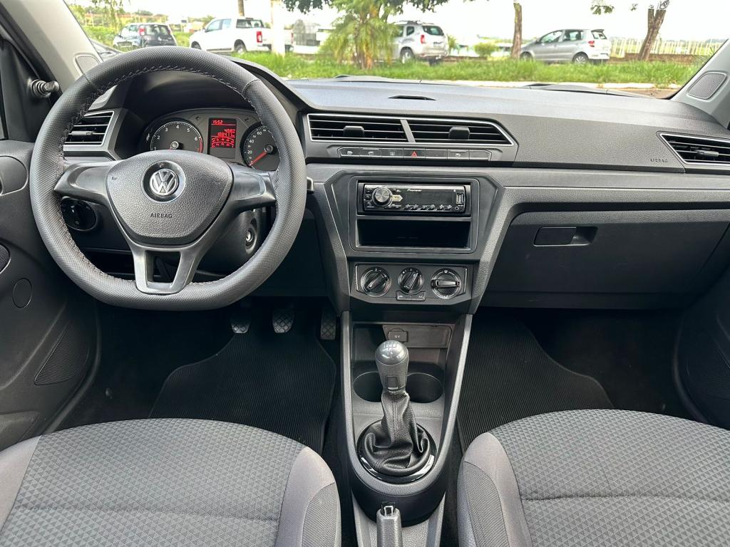 VOLKSWAGEN Voyage - Foto