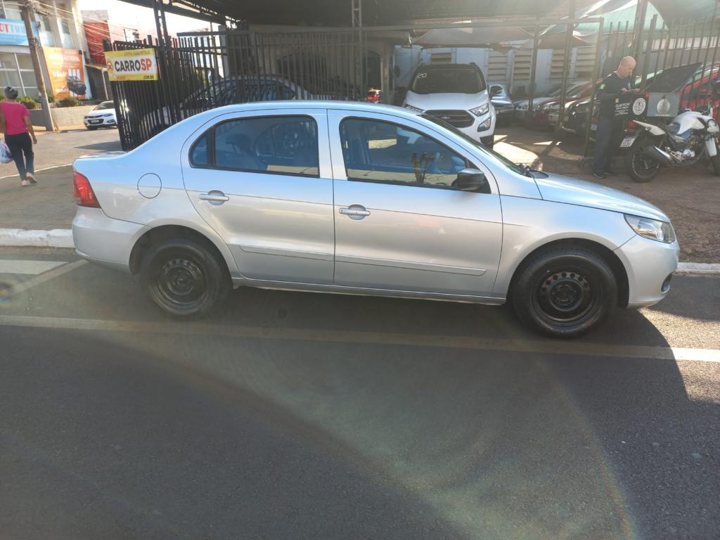 VOLKSWAGEN Voyage - Foto