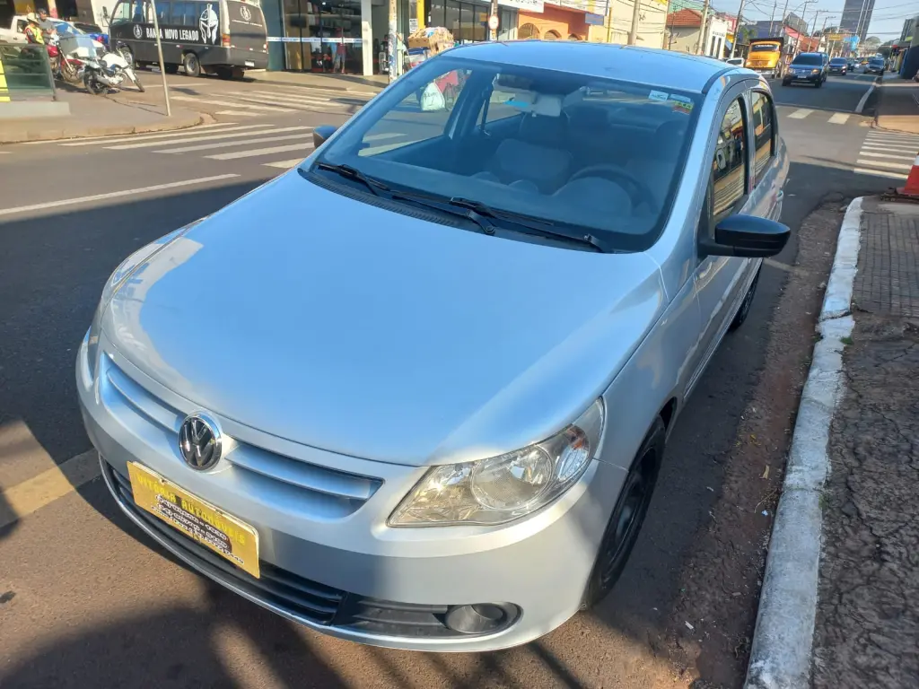 VOLKSWAGEN Voyage - Foto