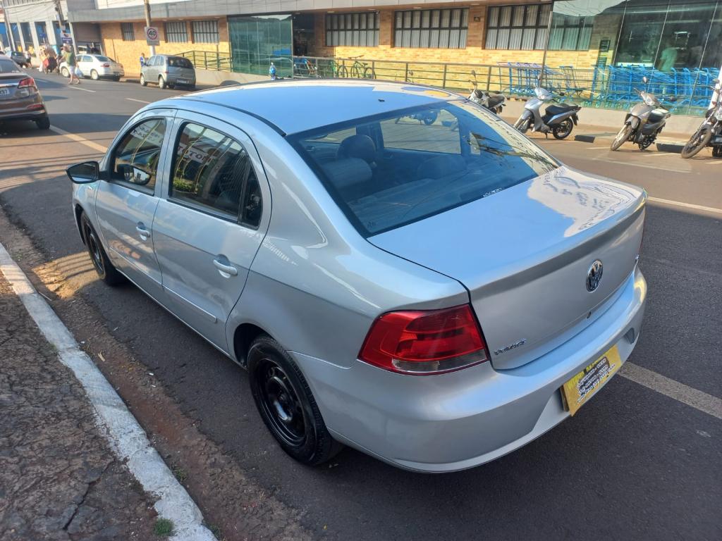 VOLKSWAGEN Voyage - Foto