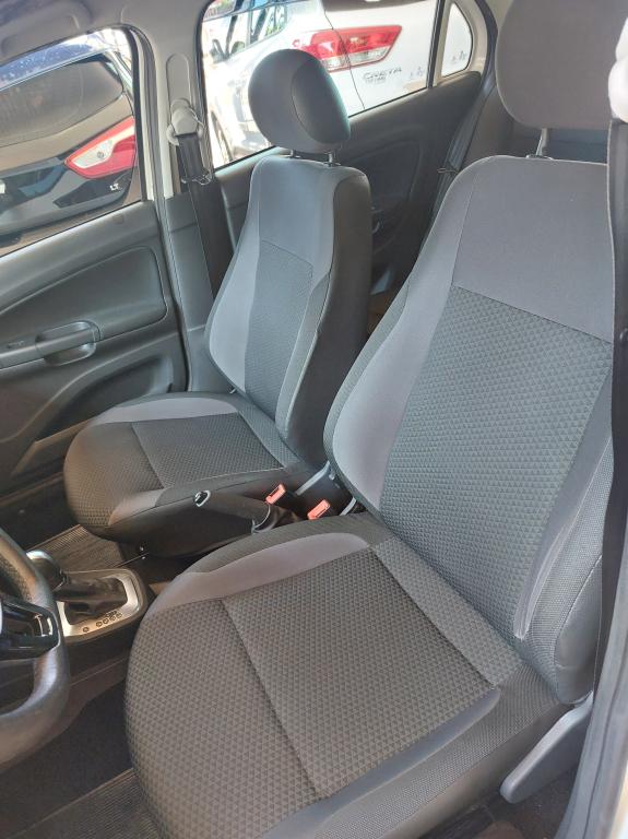 VOLKSWAGEN Voyage - Foto