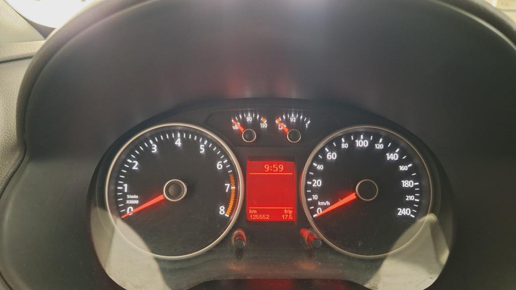 VOLKSWAGEN Voyage - Foto