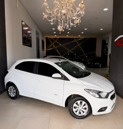 CHEVROLET Onix Hatch 1.0 4P FLEX JOY